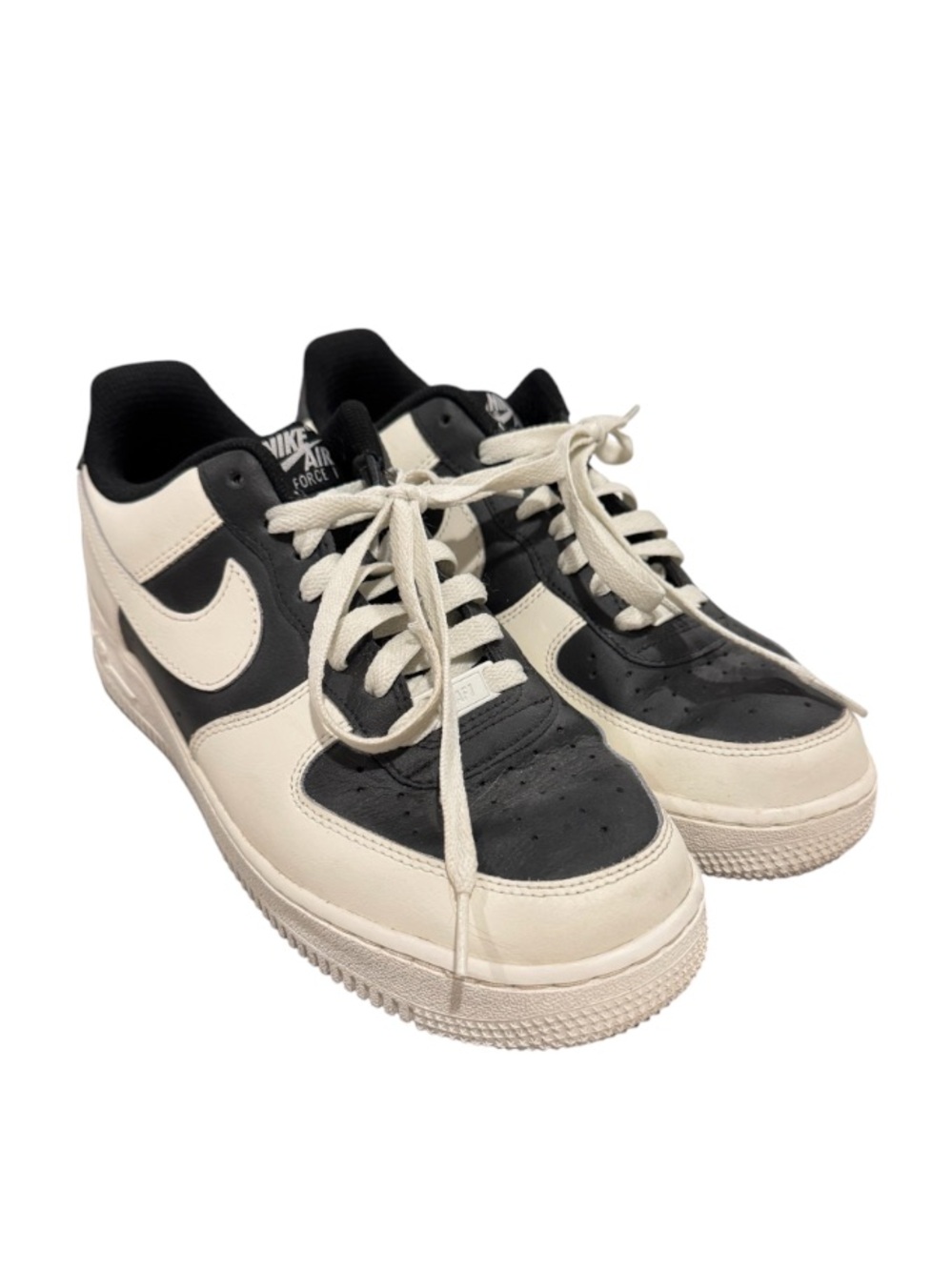 Nike Two-Tone Black and Cream Low-Top Sneakers